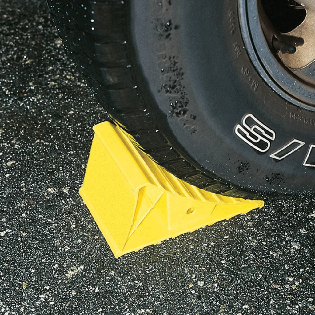 Camco Wheel Chock to suit 26" Wheel