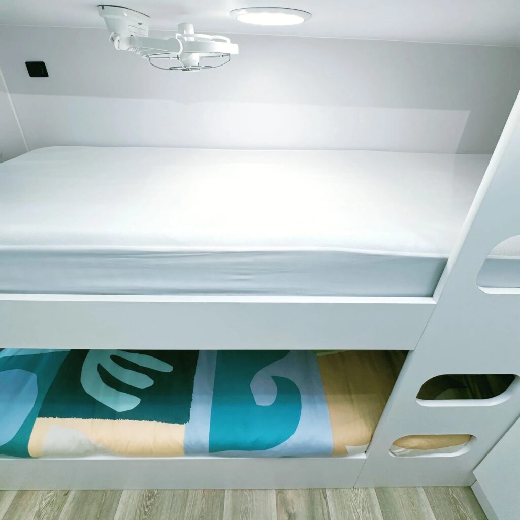 Dreamer RV WCMP06 Bunk 2/ Single Waterproof Mattress Protector